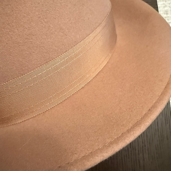 Chic Tan Fedora with Feather Detail